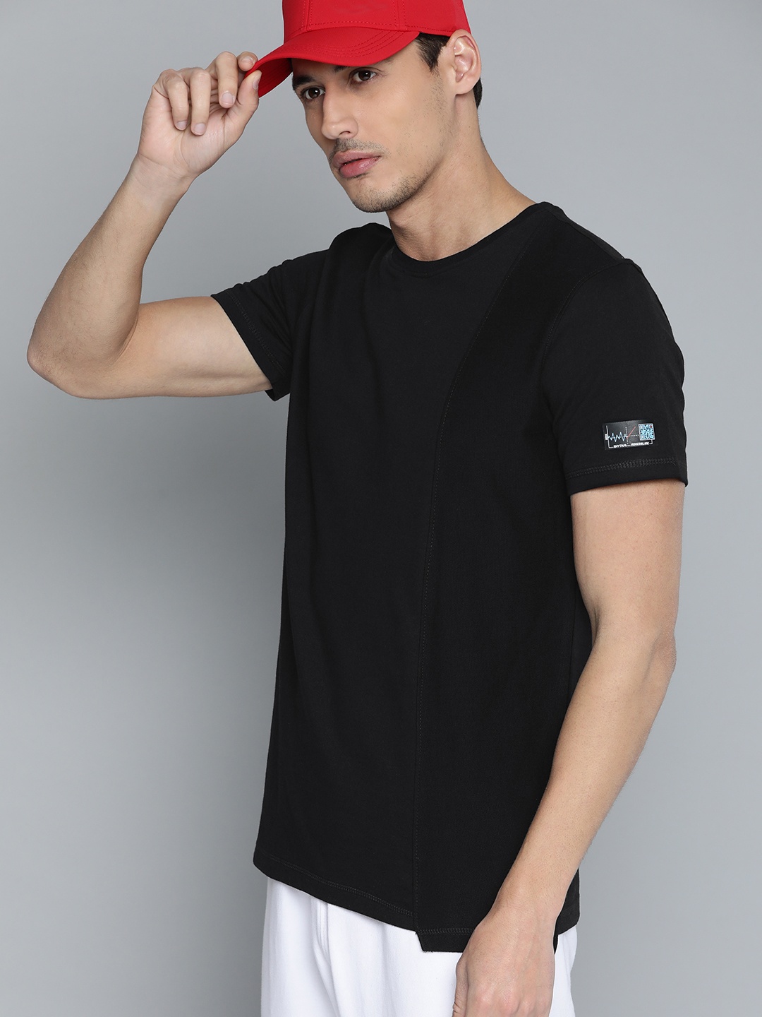 

HRX By Hrithik Roshan Lifestyle Men Jet Black Bio-Wash Solid Tshirts