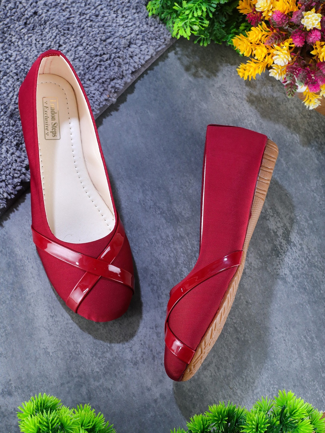 

LONDON STEPS Women Maroon Solid Ballerinas Flats