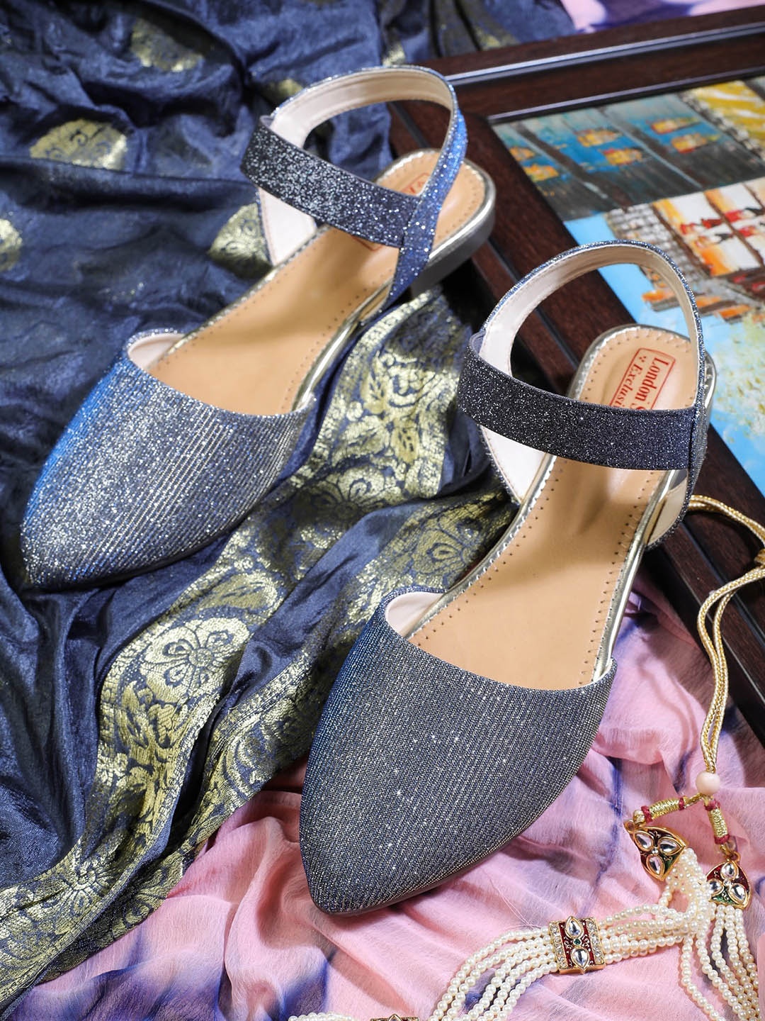 

LONDON STEPS Women Grey Printed Ballerinas with Bows Flats