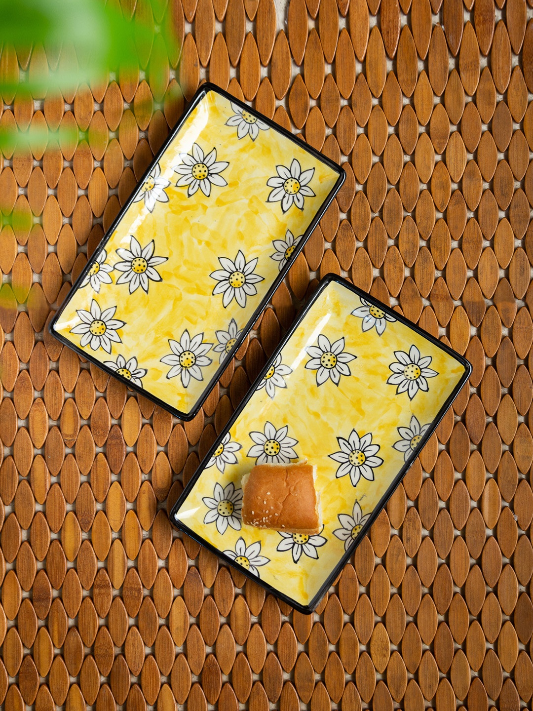 

ExclusiveLane Set Of 2 Californian Sunflowers Hand-Painted Ceramic Food Platters, Yellow