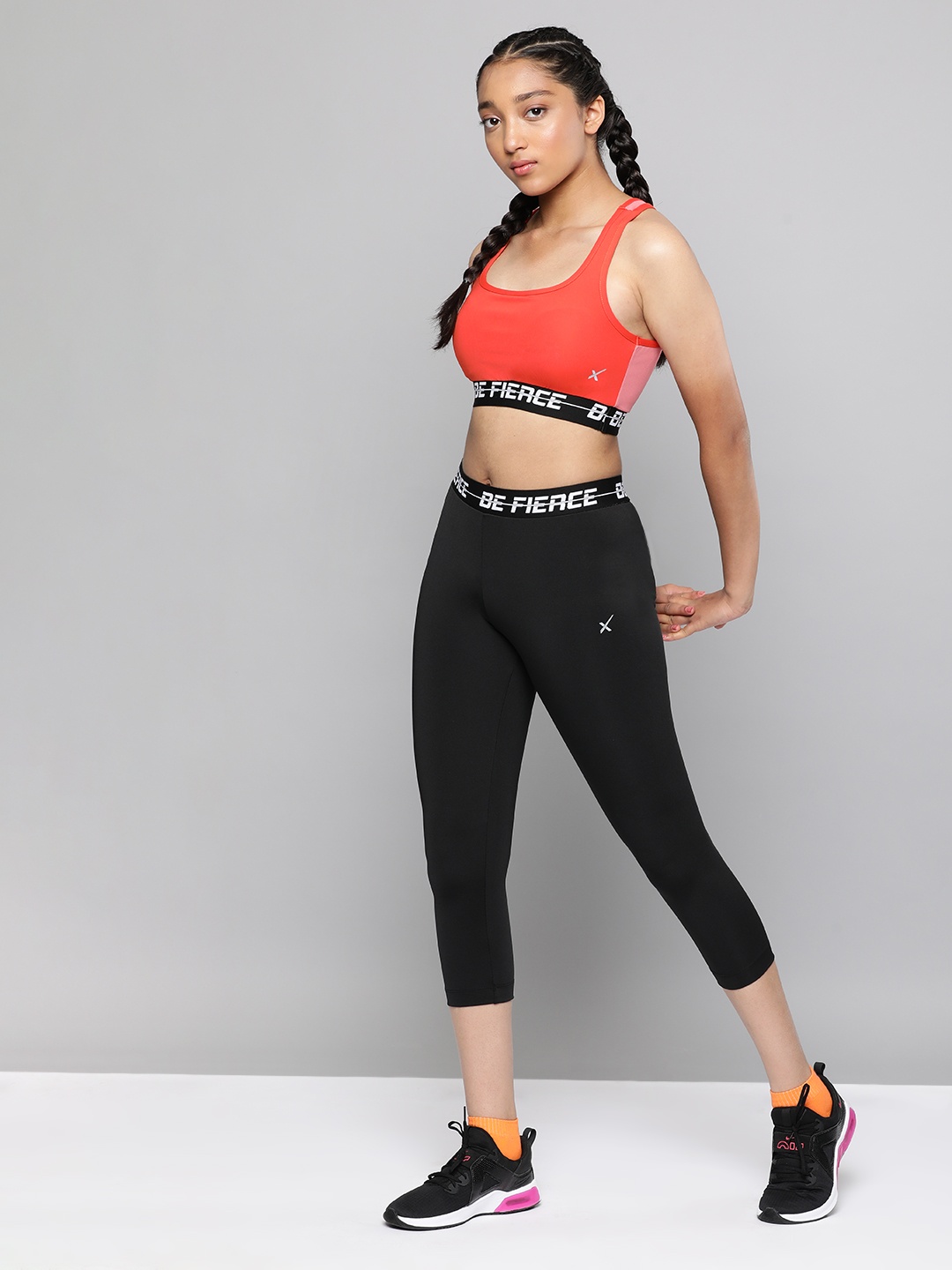 

HRX by Hrithik Roshan U-17 Girls Black Solid Rapid-Dry Active Tights