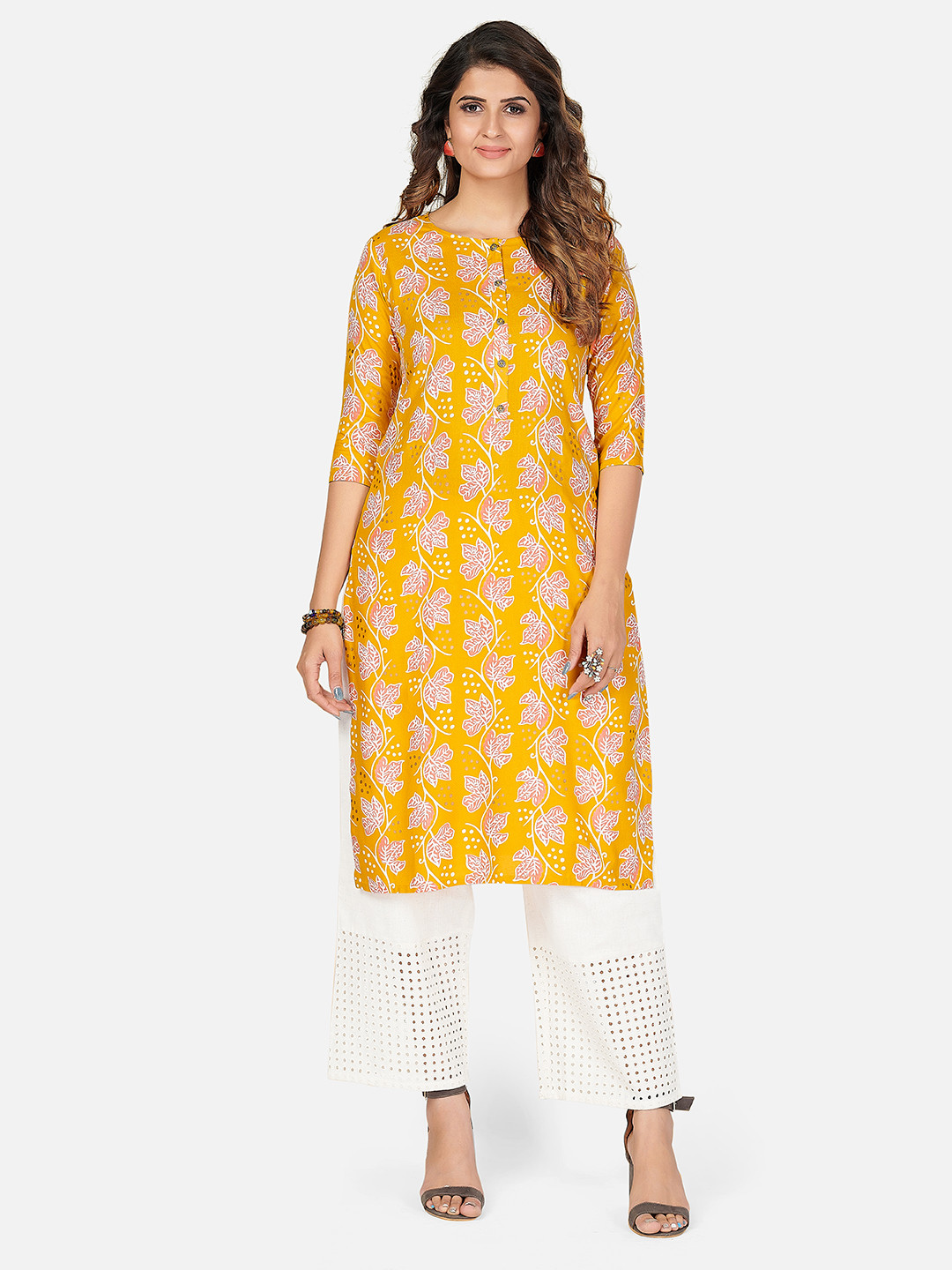 

Vbuyz Women Yellow Floral Printed Kurta