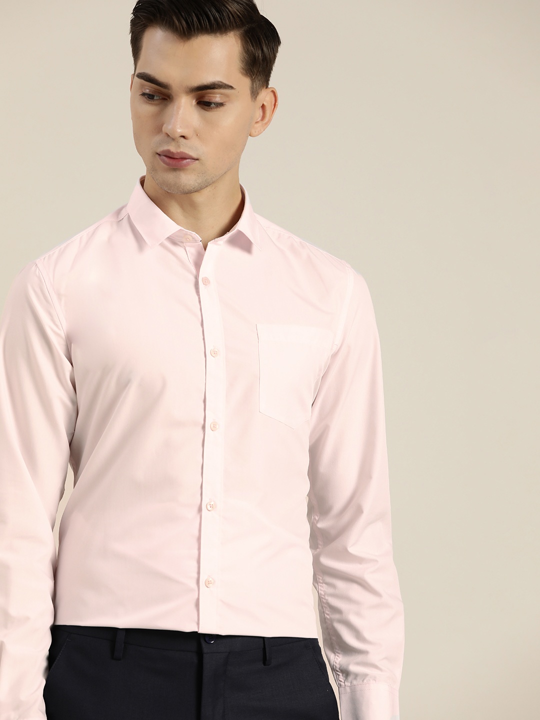 

INVICTUS Men Pink Opaque Formal Slim Fit Shirt