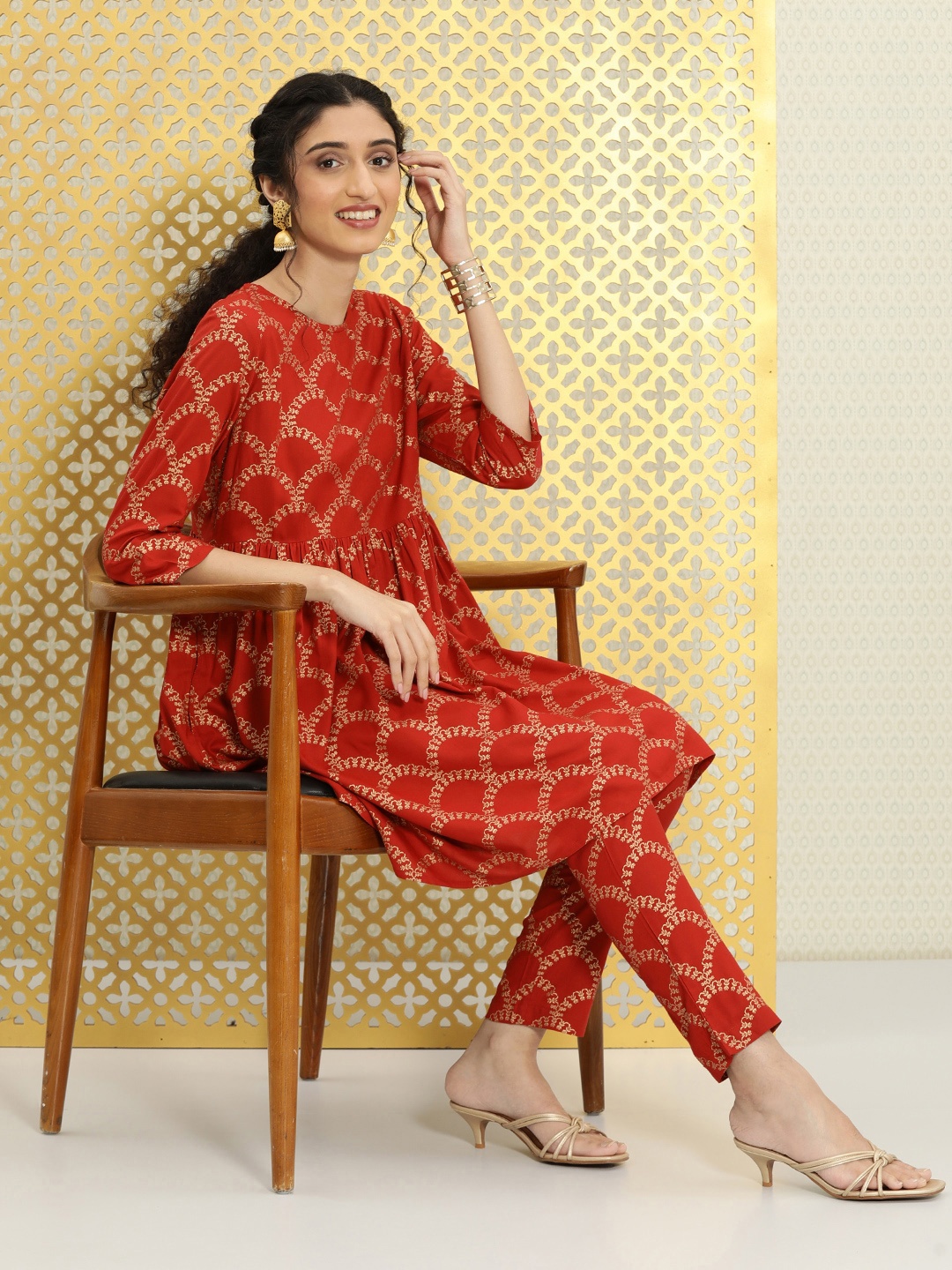 

Ode by House of Pataudi Women Red Printed Fit & flare Jashn Kurta with Trousers