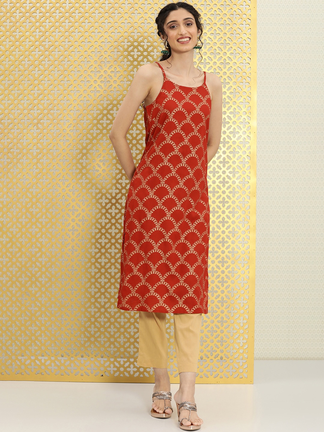 

Ode by House of Pataudi Women Red & Gold-Toned Ethnic Motifs Printed Jashn Kurta