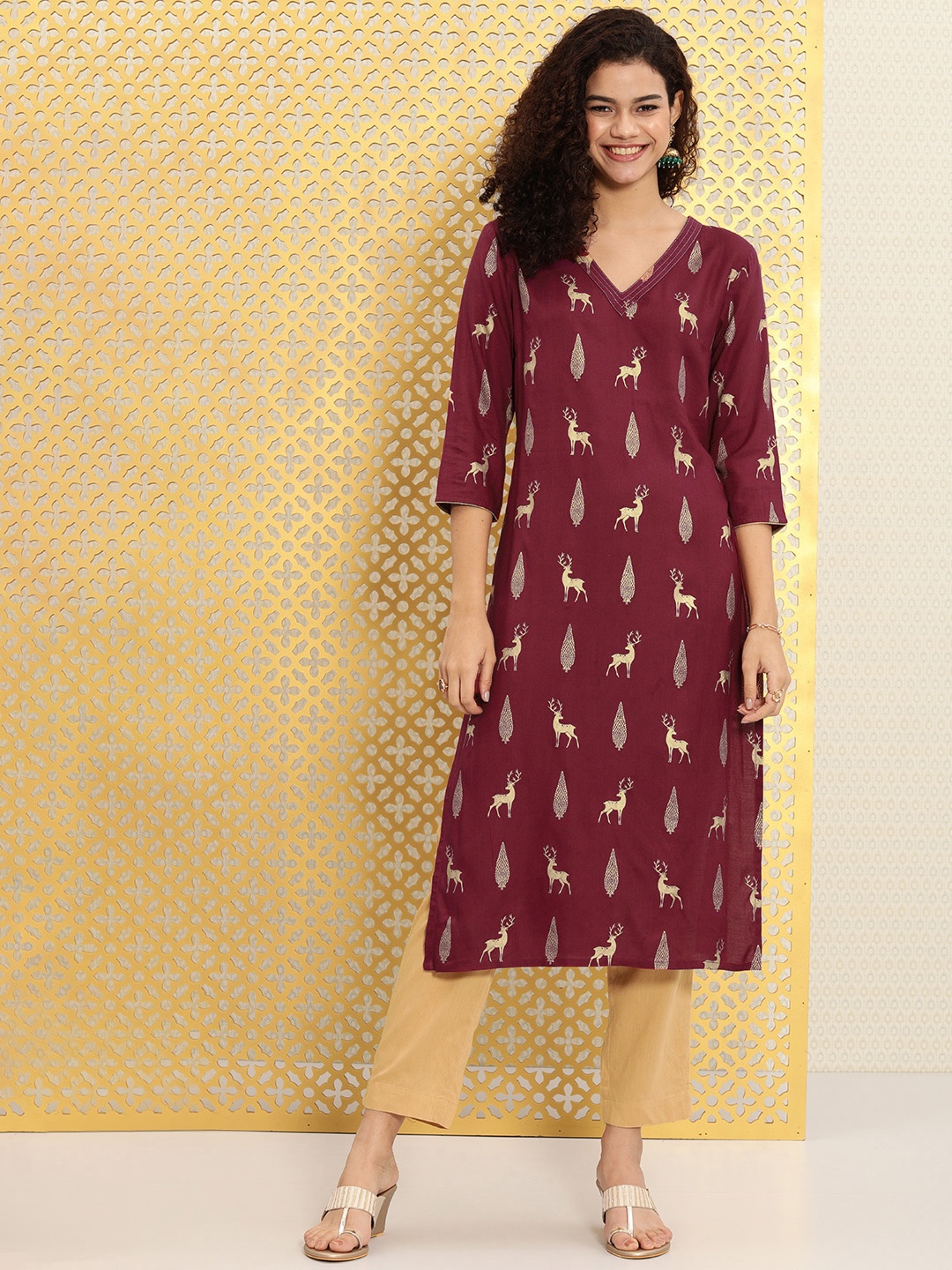 

Ode by House of Pataudi Women Burgundy Ethnic Motifs Printed Kurta