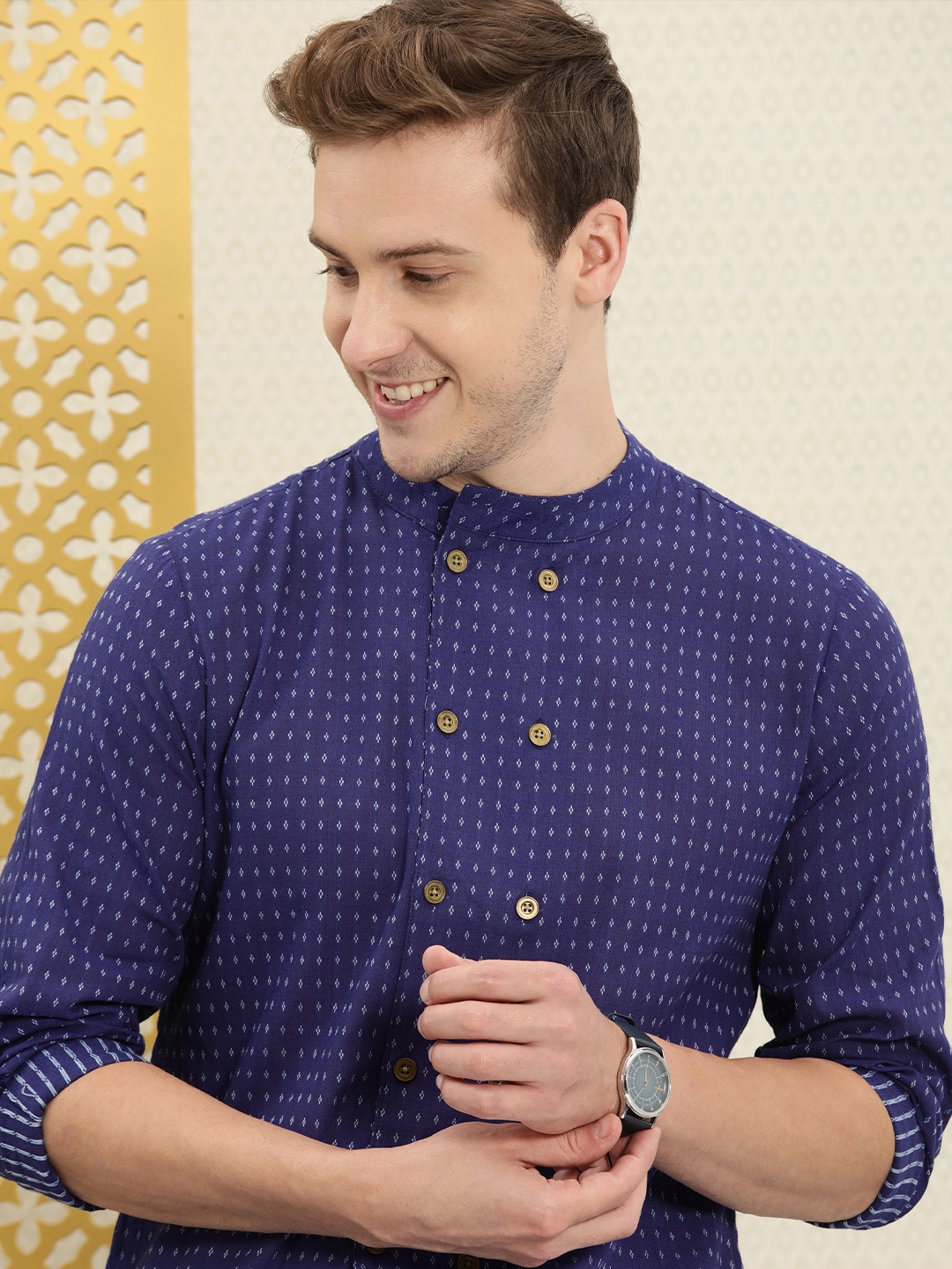 

House of Pataudi Men Navy Blue & White Woven Design Pure Cotton Kurta