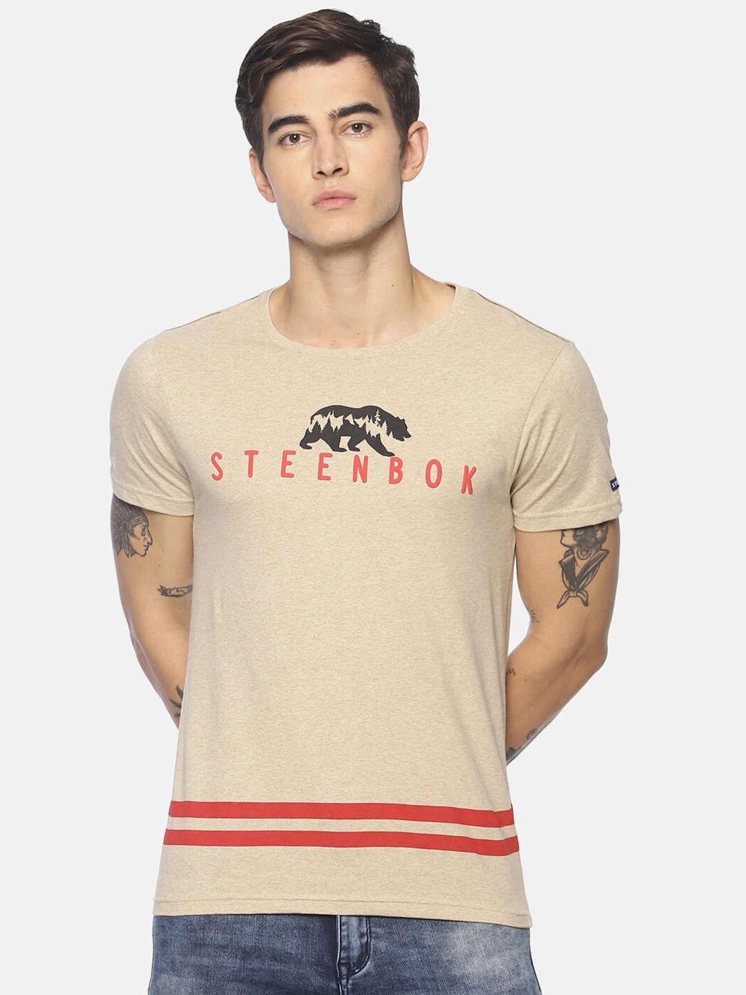 

Steenbok Men Off White Typography Printed Applique Slim Fit T-shirt