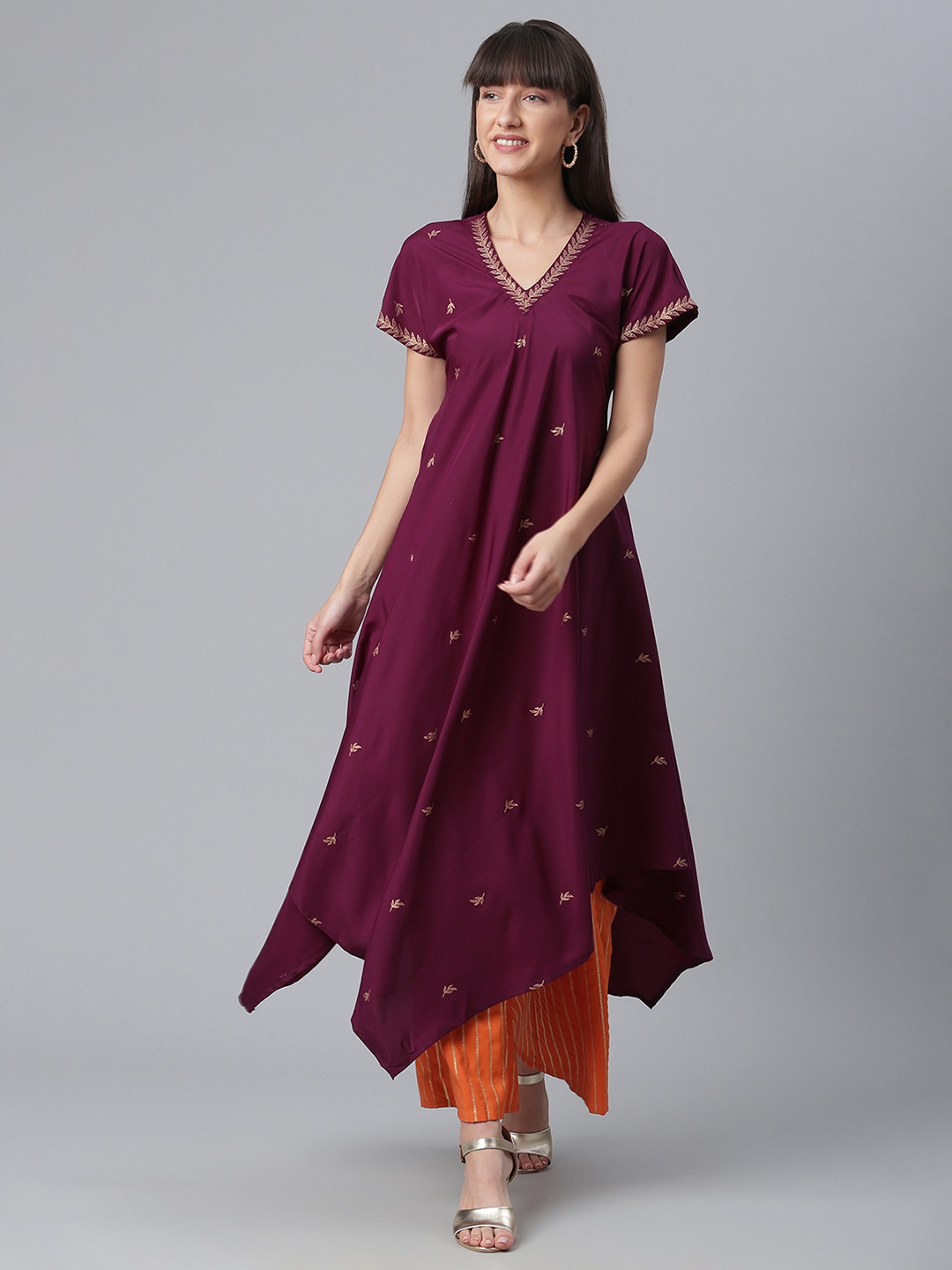 

Ahalyaa Women Multicoloured Kurta with Trousers, Burgundy