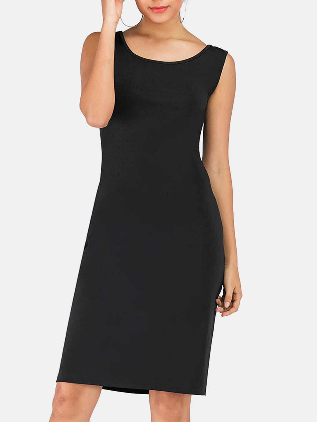 

URBANIC Black Solid Sheath Dress