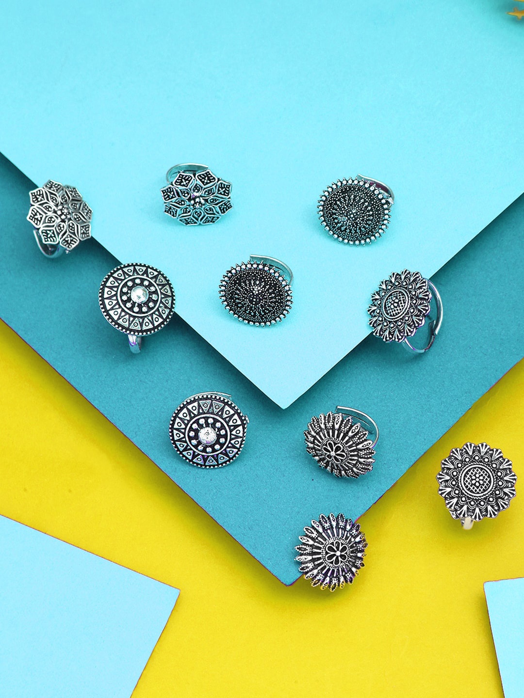 

Yellow Chimes Women Set Of 5 Silver-Toned & Plated Floral Oxidised Designer Toe Rings