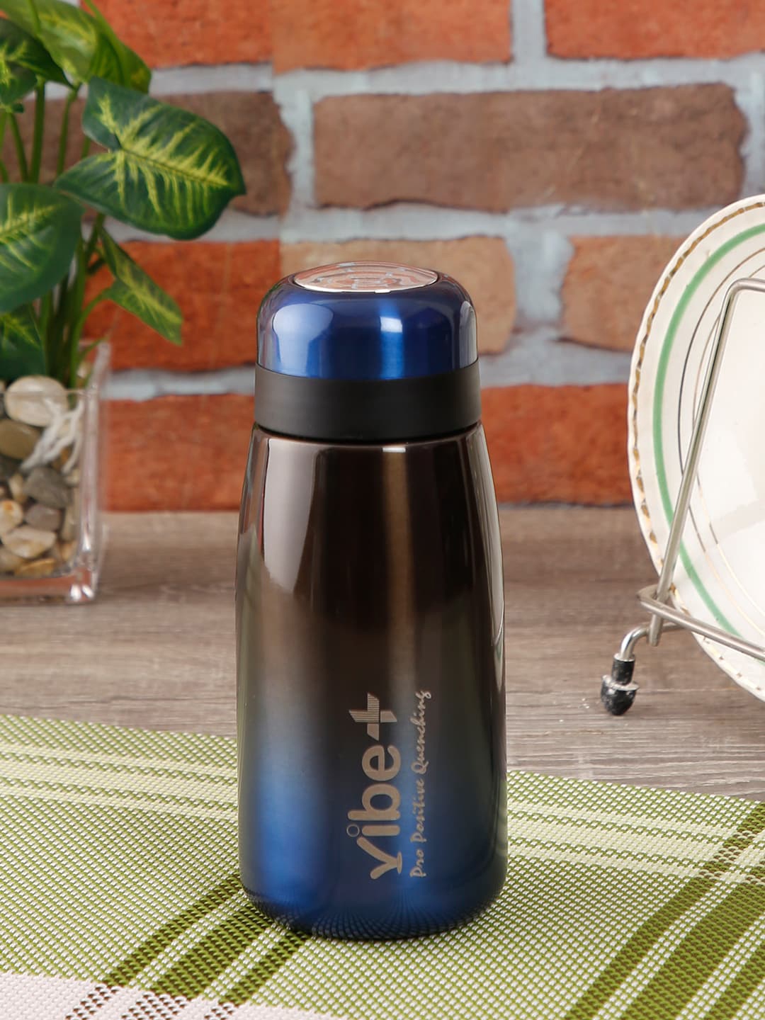 

Vibe Plus Blue & Brown Stainless Steel Double Wall Flask 330ml