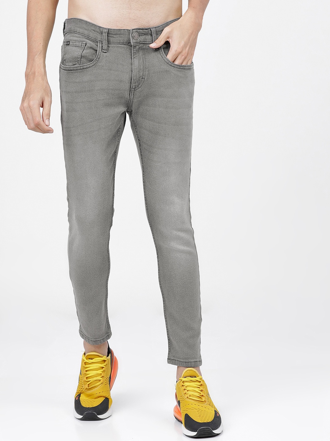 

HIGHLANDER Men Grey Tapered Fit Heavy Fade Jeans