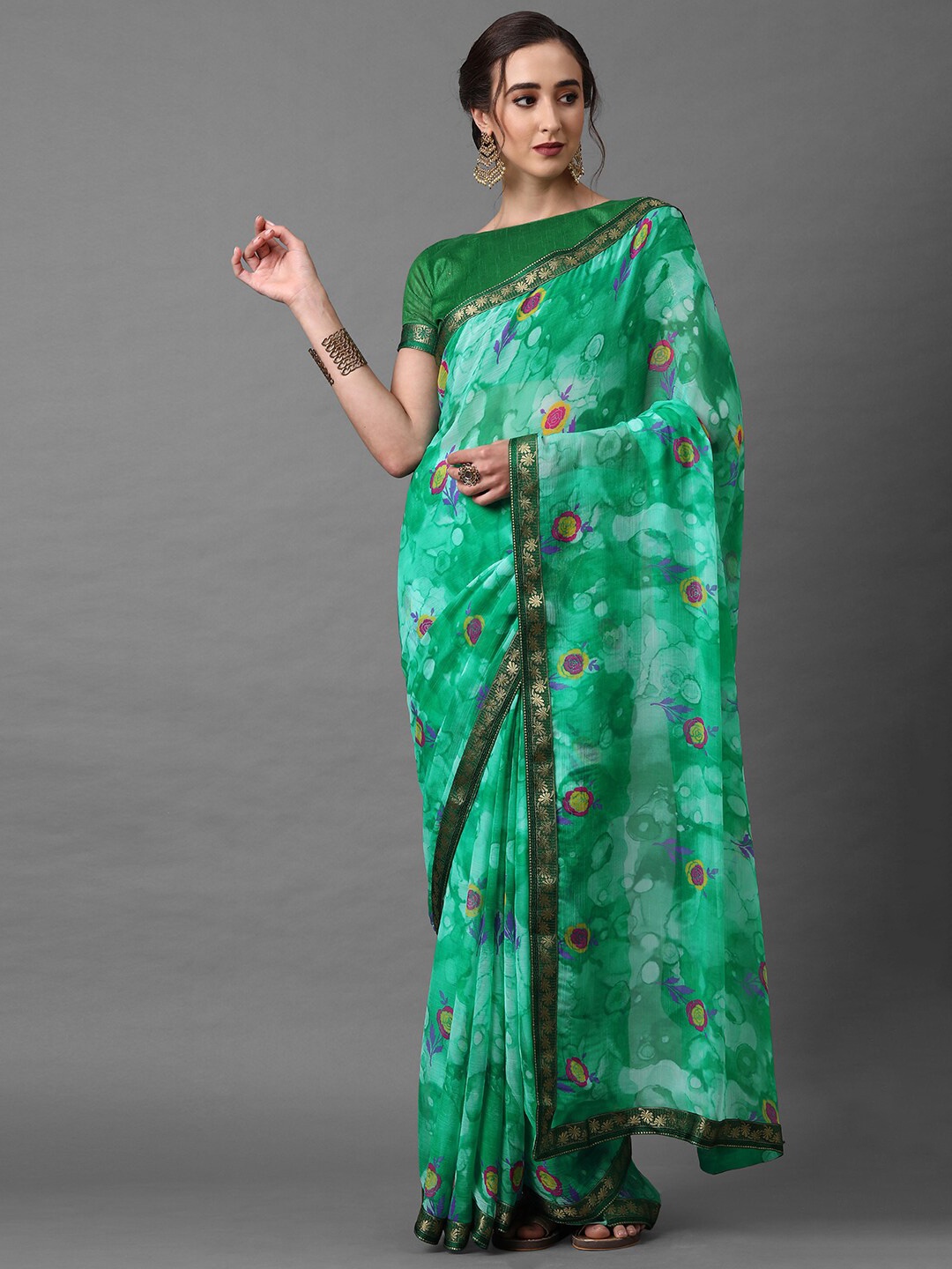 

Mitera Women Green Poly Chiffon Floral Printed Saree