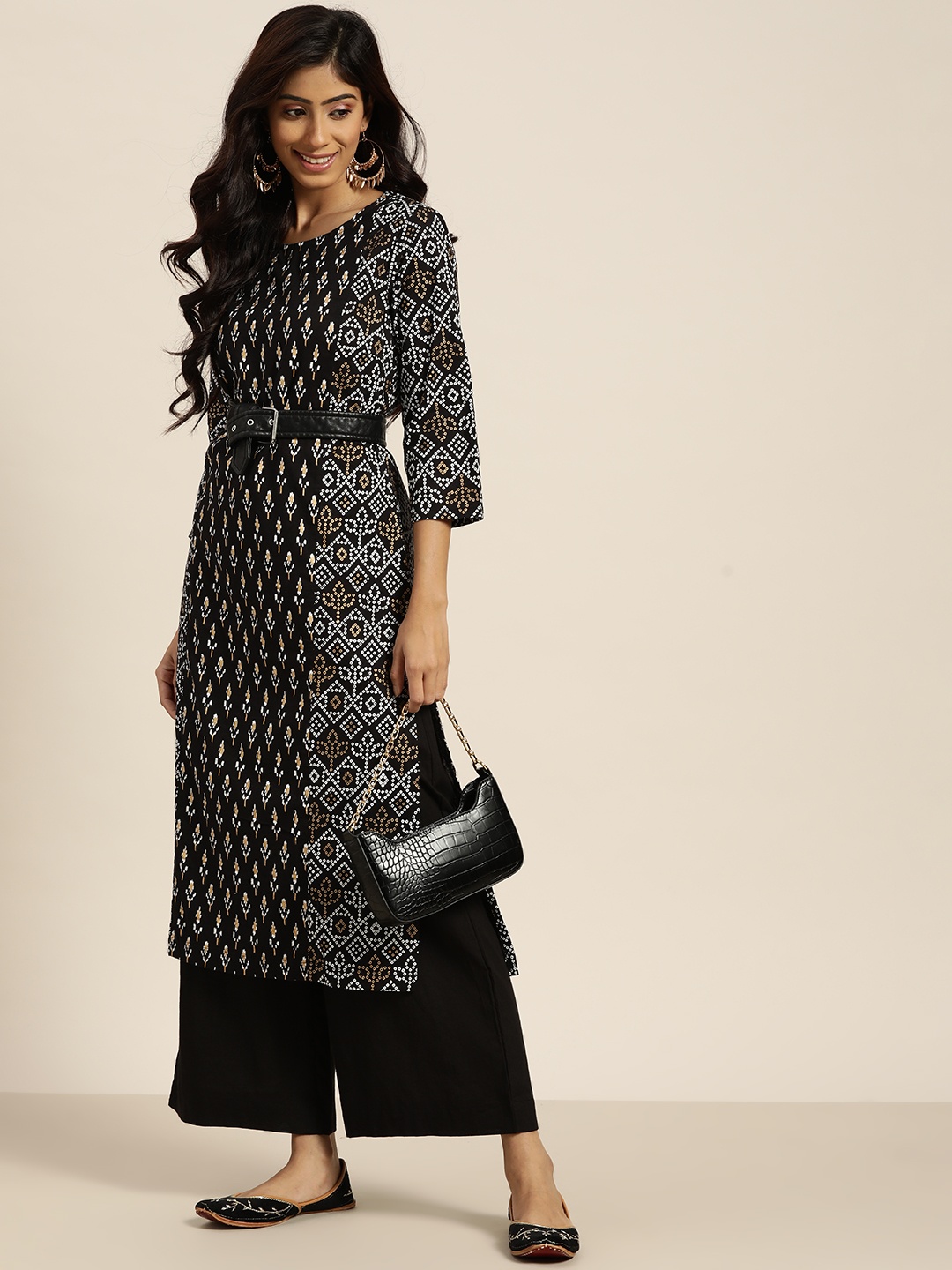 

Sangria Women Black & White Motifs Printed Cotton Straight Kurta with Palazzos