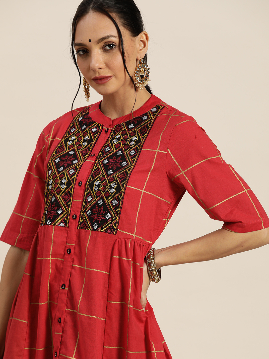

Sangria Women Red & Golden Checked Pure Cotton Thread Work Kurta