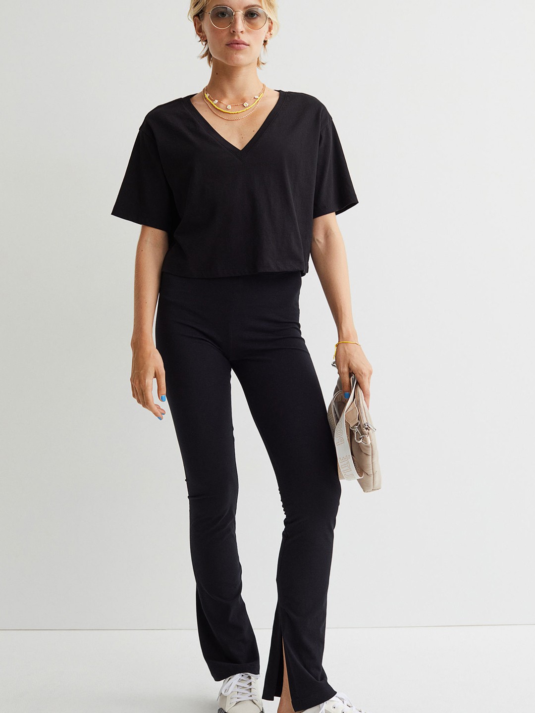 

H&M Women Black Solid V-Neck Cropped T-shirt