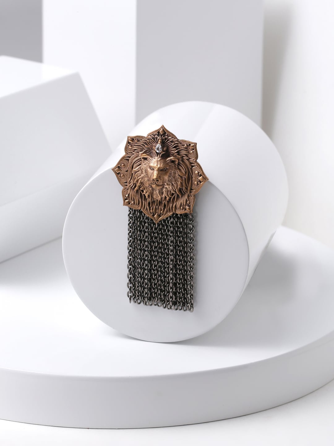 

COSA NOSTRAA Men Copper-Toned & White Stone-Studded Emperor Lion Statement Brooch