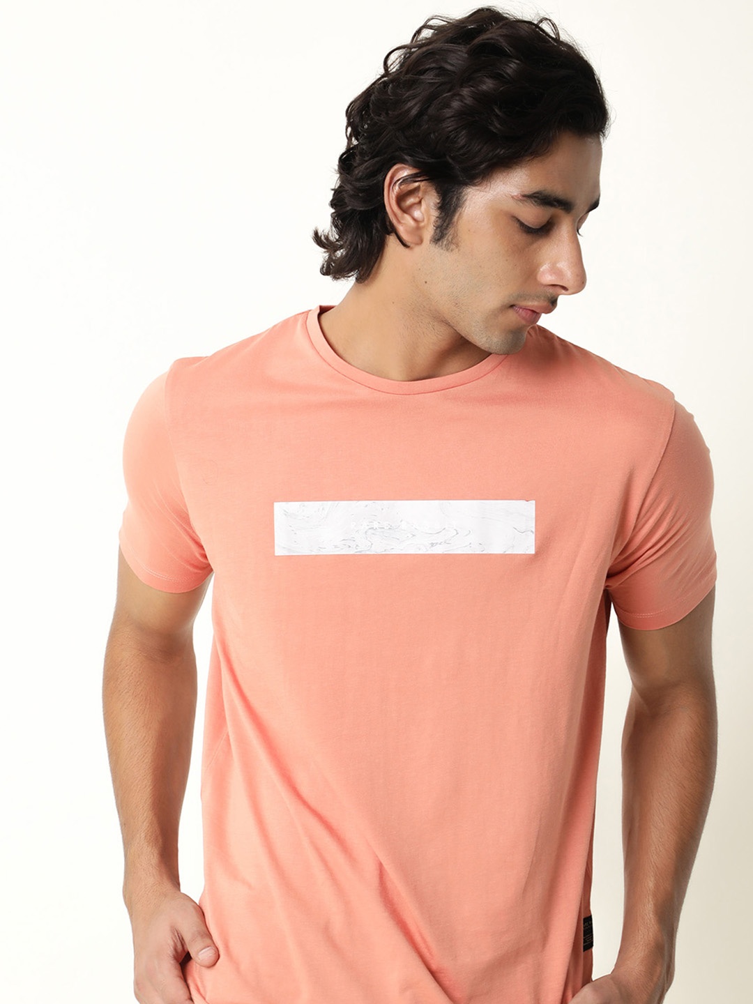

RARE RABBIT Men Pecan Slim Fit Colourblocked T-Shirt, Pink