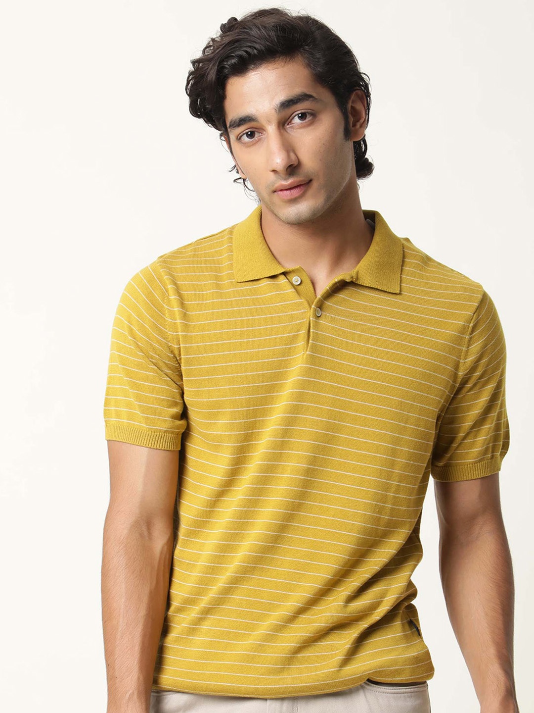 

RARE RABBIT Men Rings-4 Slim Fit Solid Polo Collar T-Shirt, Yellow