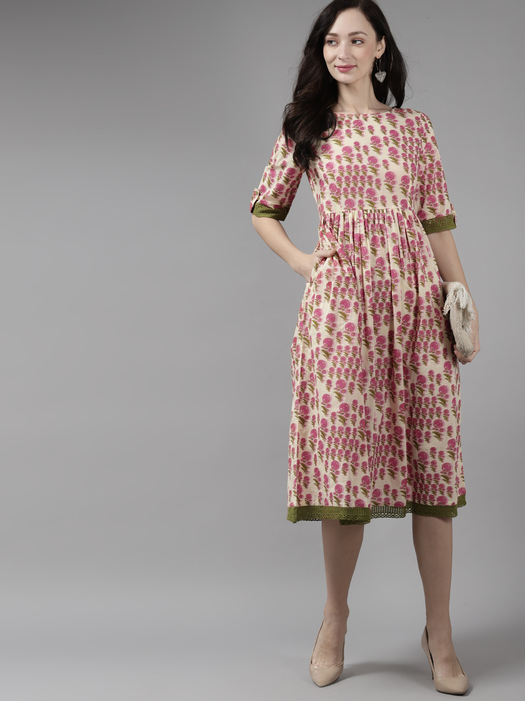 

Amirah s Beige & Pink Floral Midi Dress