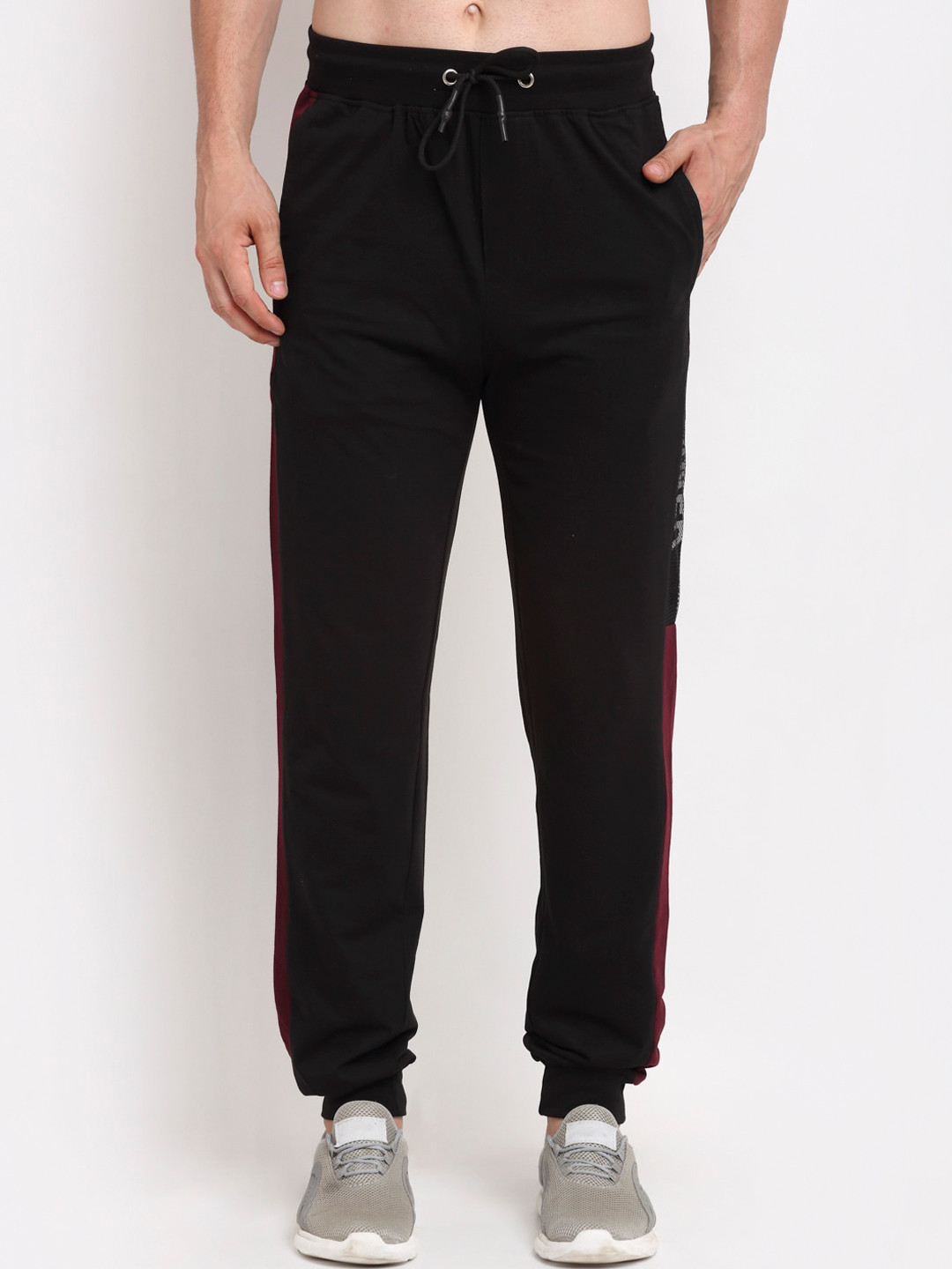 

Cantabil Men Black Solid Relaxed-Fit Cotton Joggers