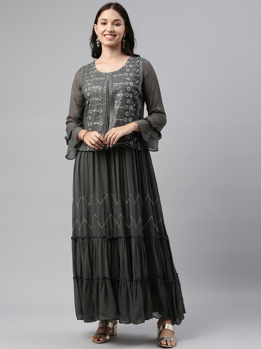 

Neerus Women Grey Geometric Flared Sleeves Georgette Anarkali Kurta