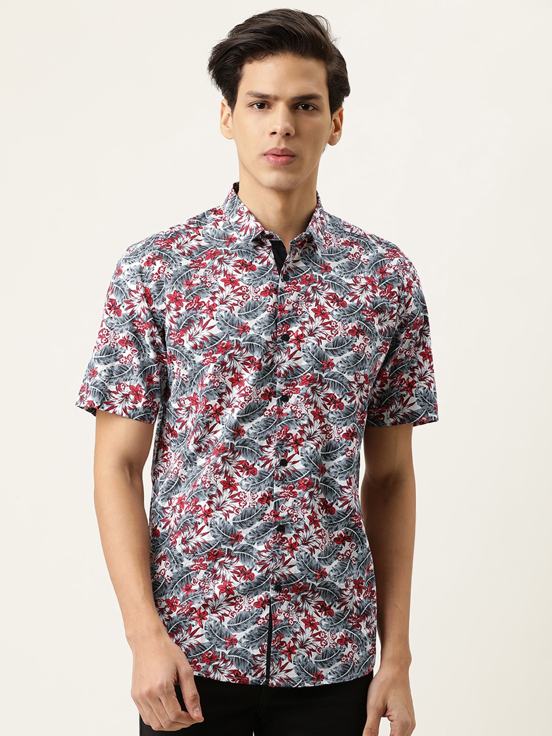

Bene Kleed Men White Slim Fit Floral Opaque Cotton Printed Casual Shirt