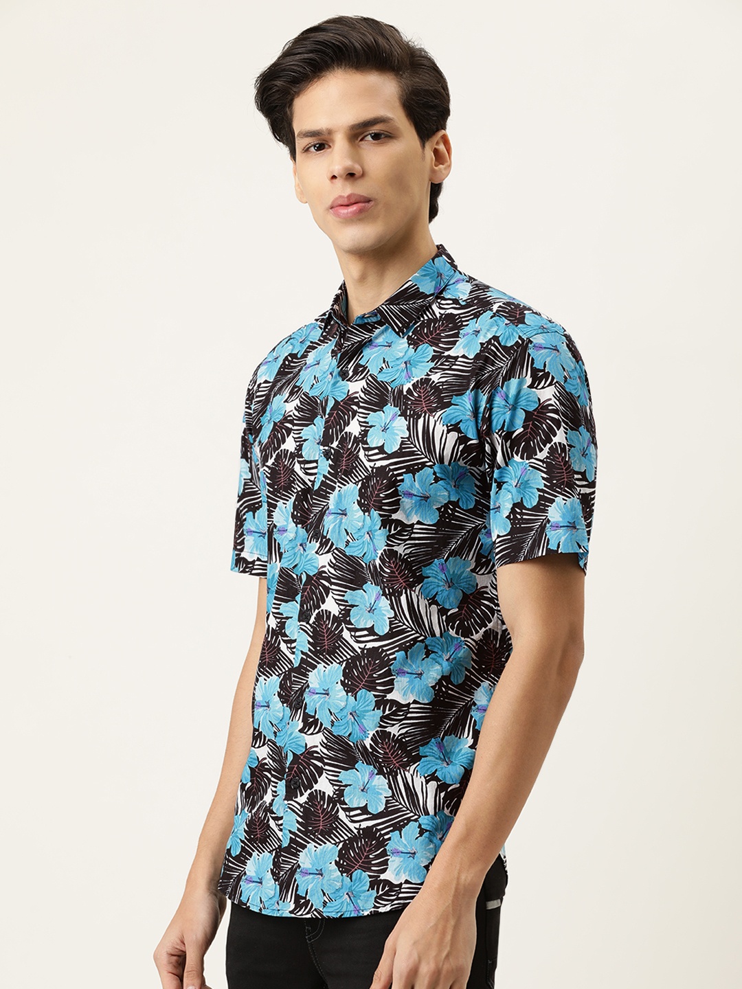

Bene Kleed Men White Slim Fit Floral Cotton Opaque Printed Casual Shirt