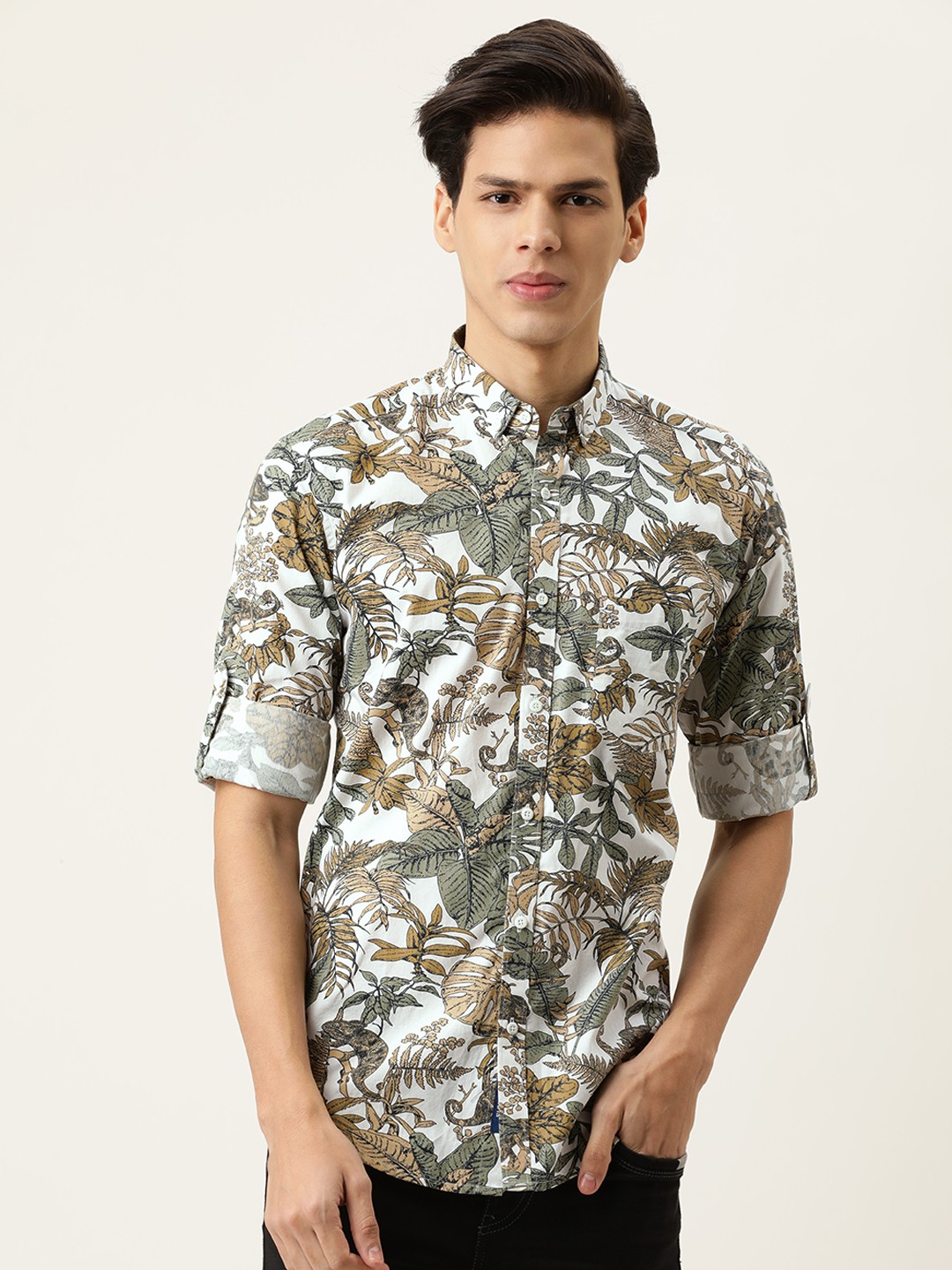 

Bene Kleed Men White Slim Fit Animal Cotton Opaque Printed Casual Shirt