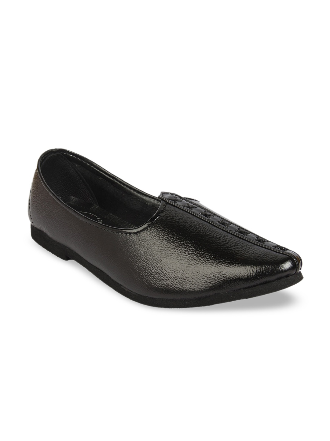 

Vardhra Men Black Textured Leather Mojaris