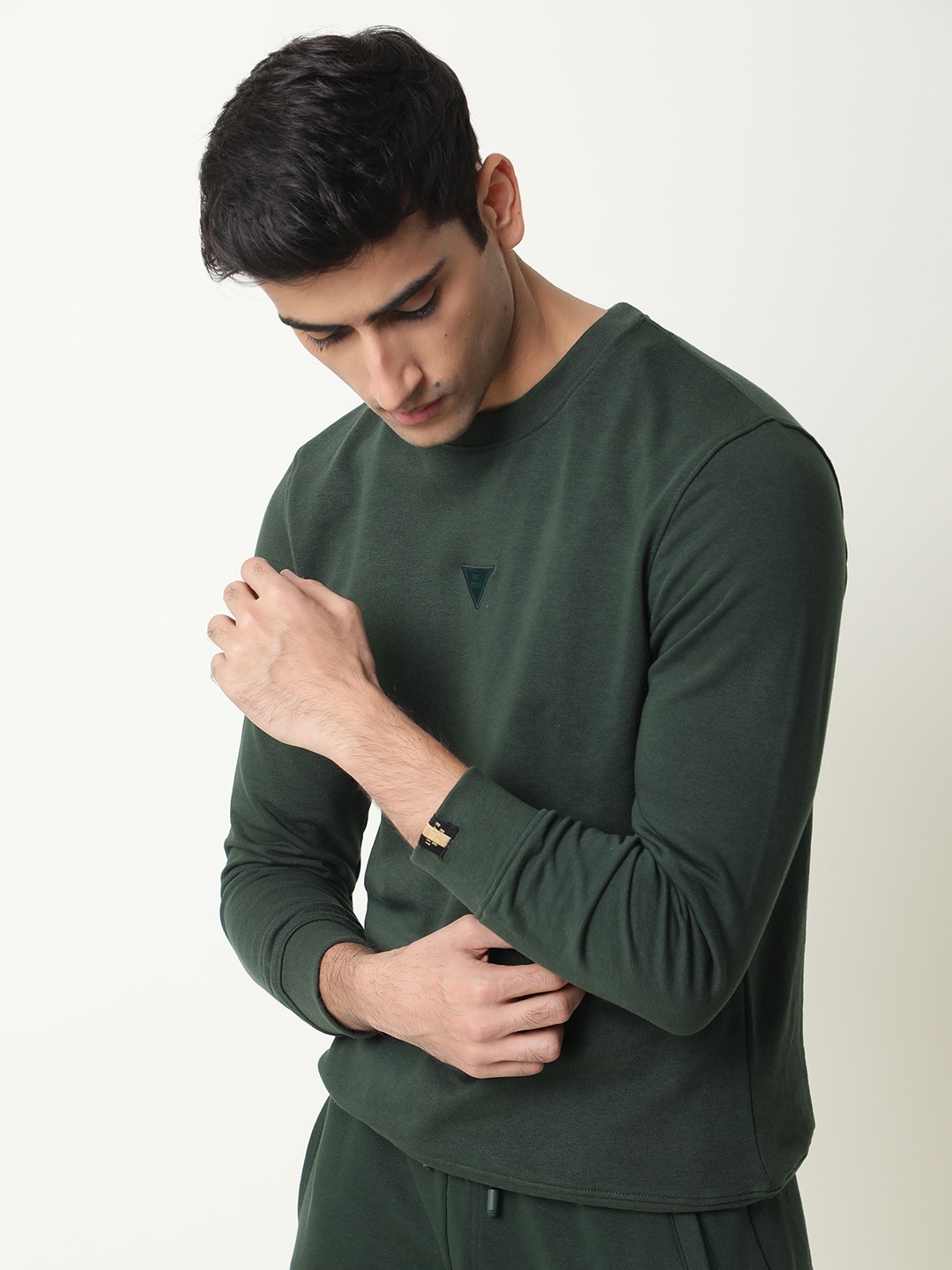 

RARE RABBIT Men Chara Slim Fit Solid Sweatshirt, Green