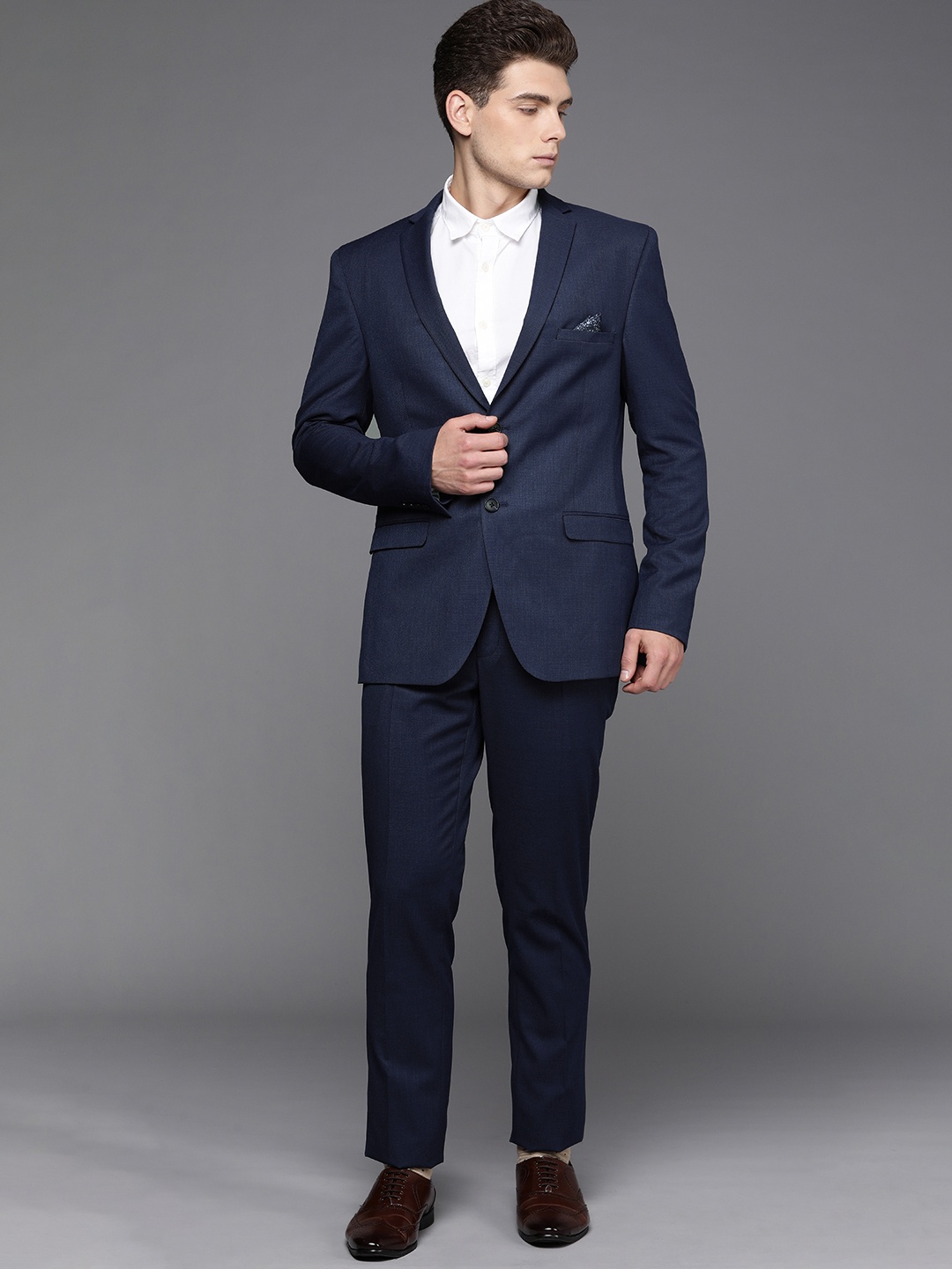 

Theme Men Midnight Blue Solid Slim Fit 2 Piece Suit