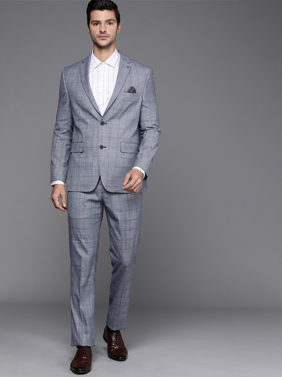 

Theme Men Blue Checked Regular Fit 2 Piece Suit