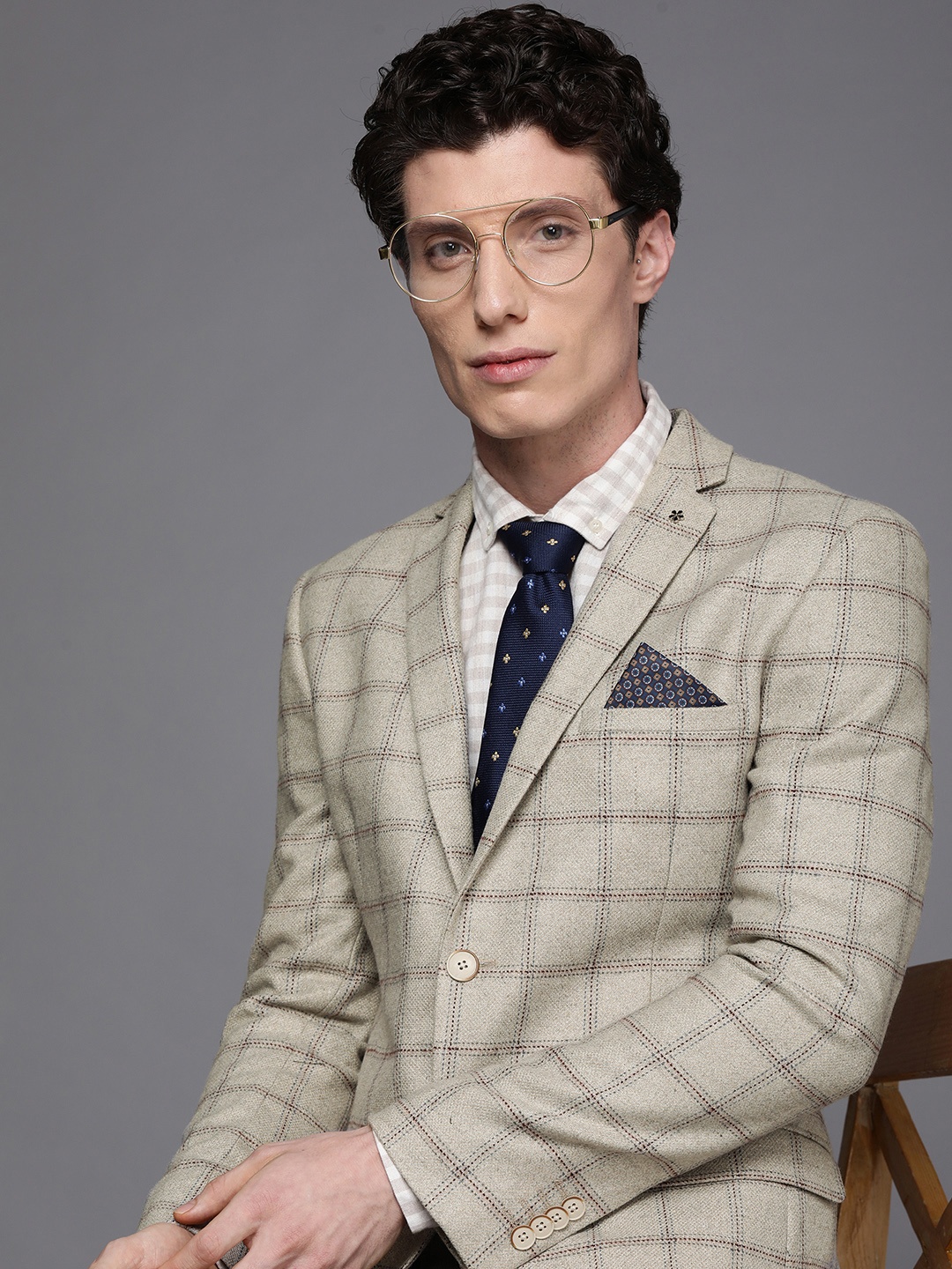 

Theme Men Beige Checked Slim Fit Blazers