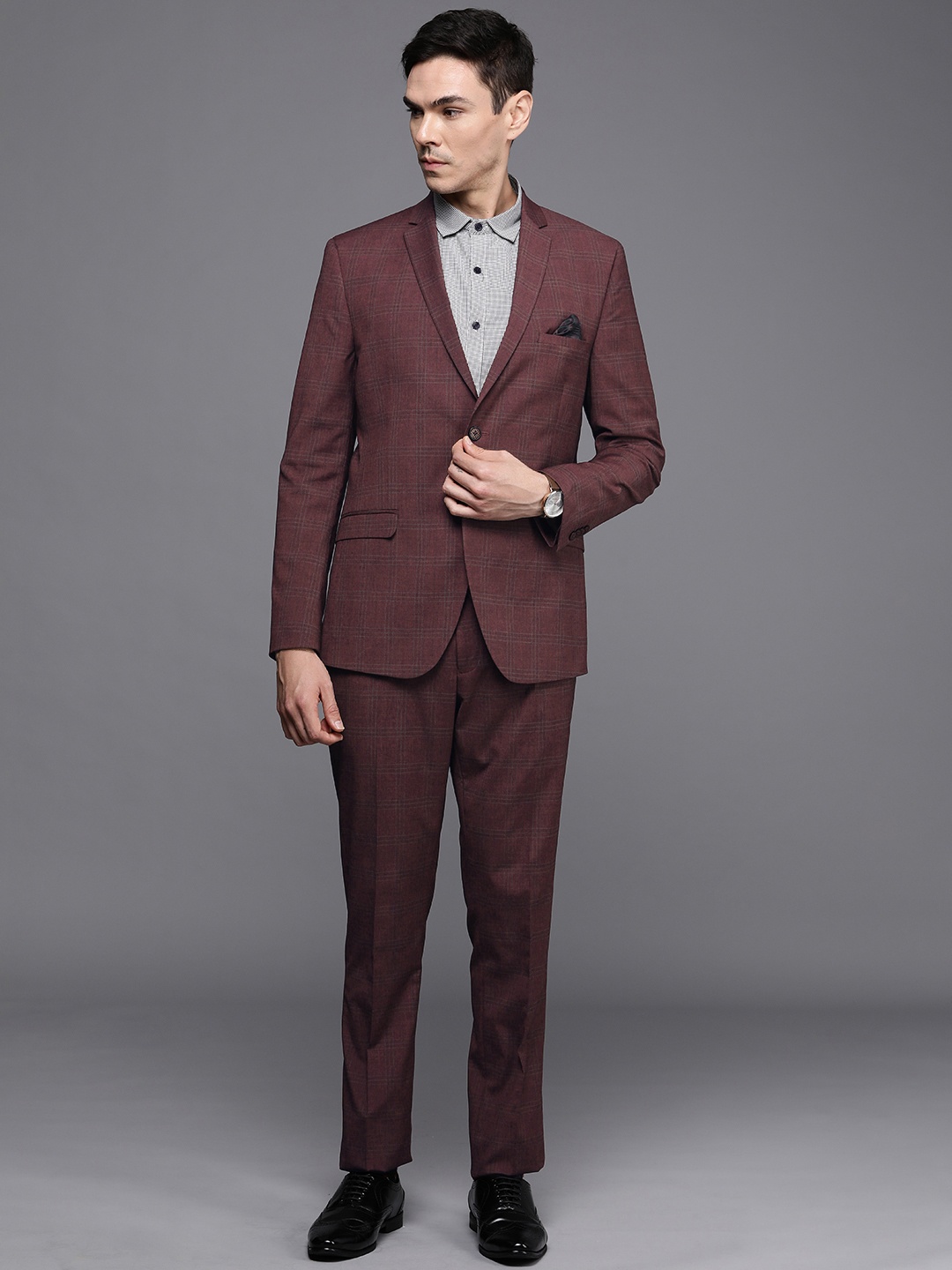 

Theme Men Wine Checked Slim Fit 2 Piece Suit, Burgundy