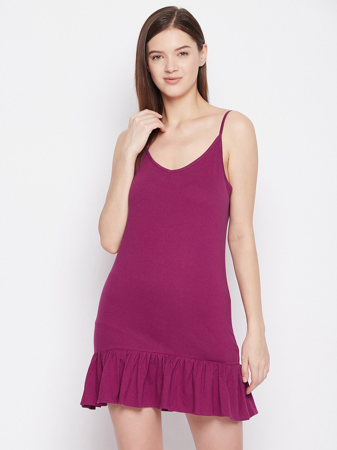 

Hypernation Women Magenta Solid Pure Cotton Nightdress