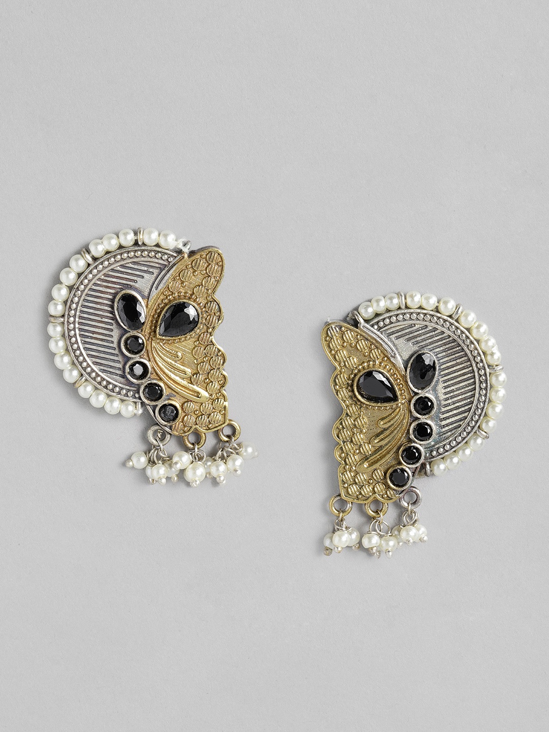 

MIDASKART Silver-Toned & Gold-Toned Contemporary Studs Earrings