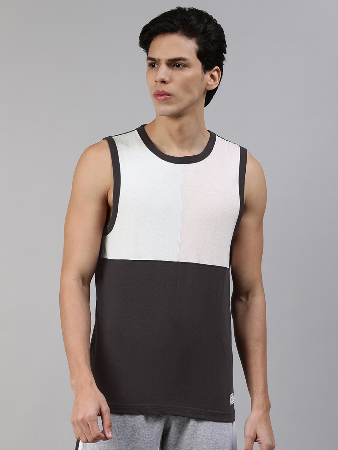 

abof Men Charcoal Grey White Colourblocked Sleeveless Pure Cotton T-shirt