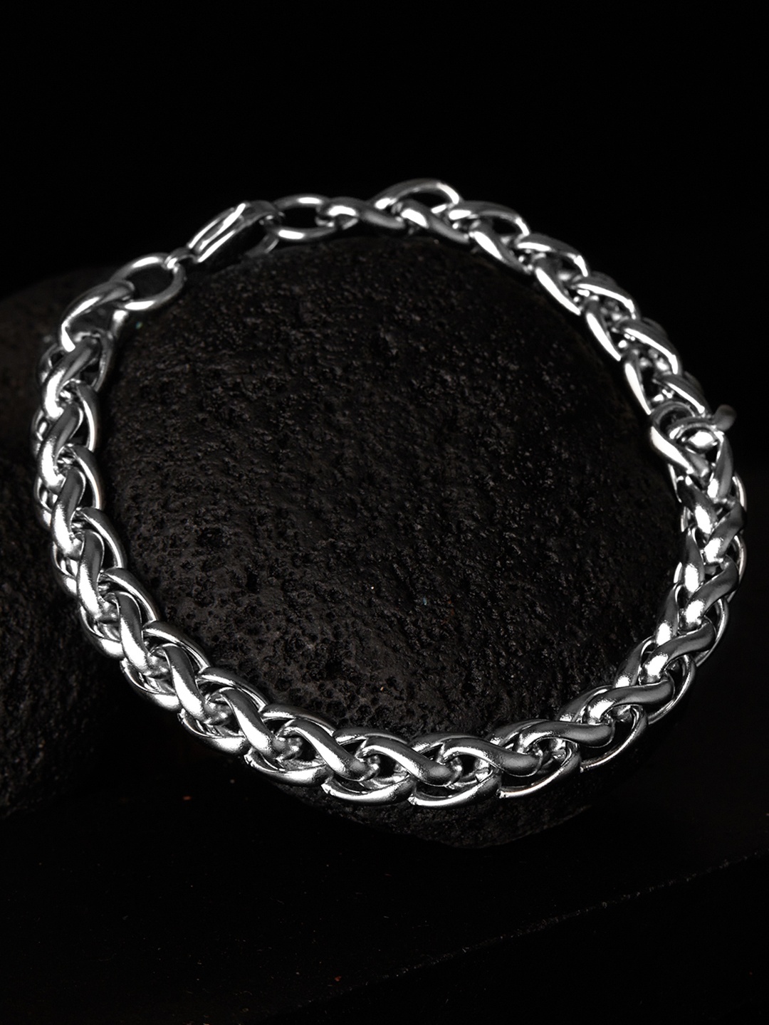 

Roadster Men Silver-Toned Handcrafted Silver-Plated Link Bracelet