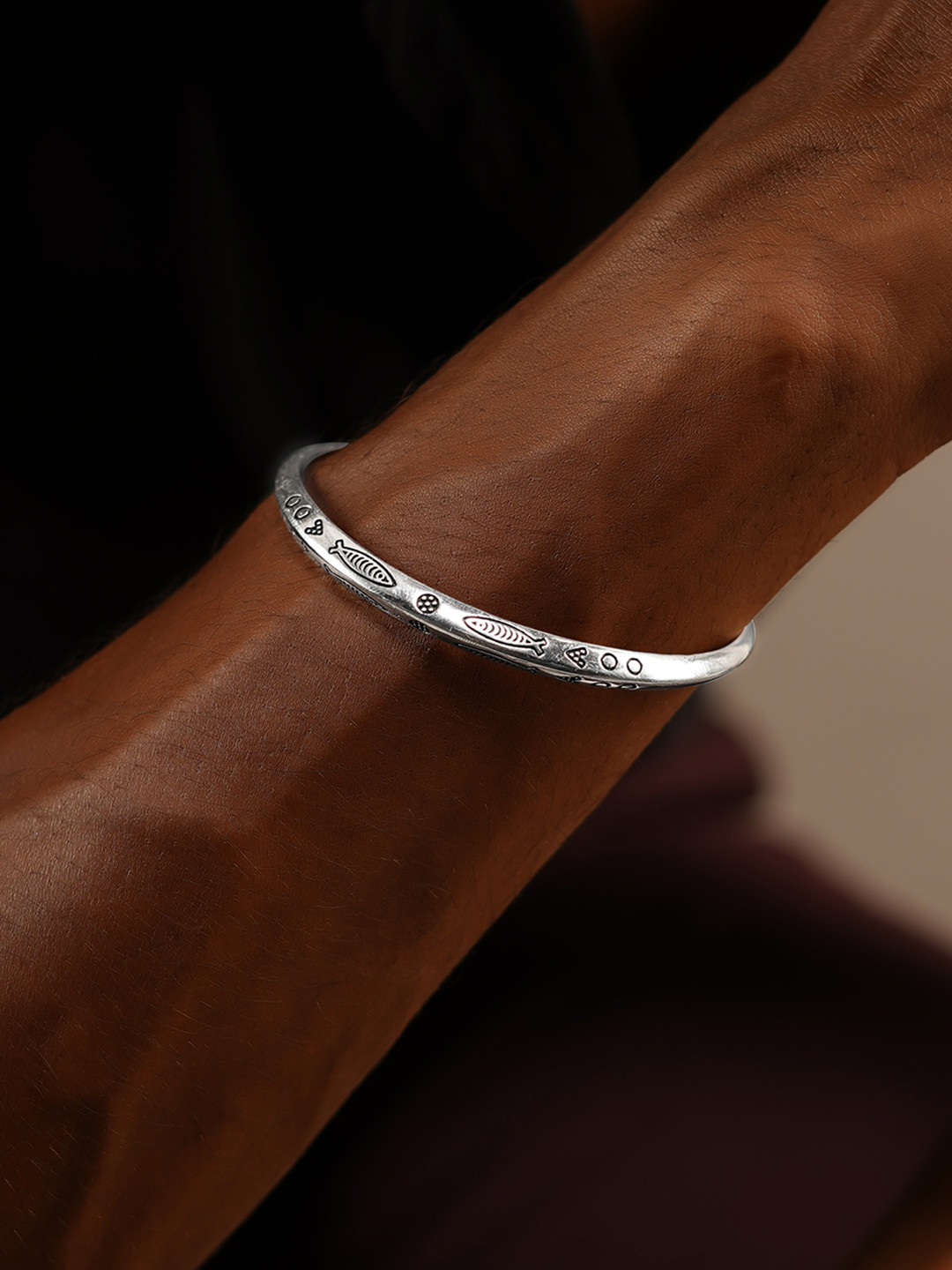 

Roadster Men Silver Oxidised Handcrafted Tribal Motifs Silver-Plated Bangle-Style Bracelet