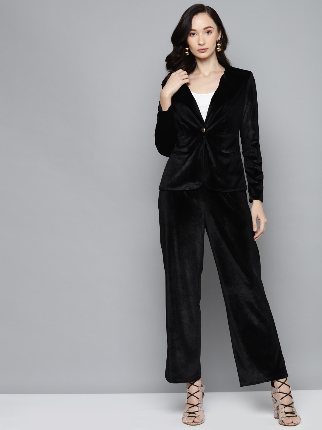 

SASSAFRAS Women Black Velvet Classic Blazer
