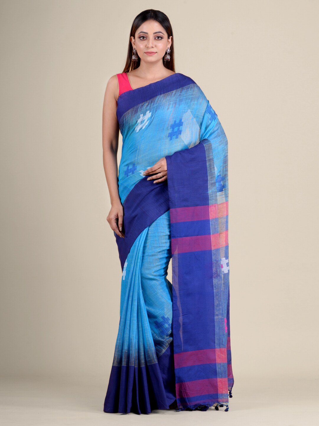 

Mitera Blue & White Pure Cotton Handloom Saree