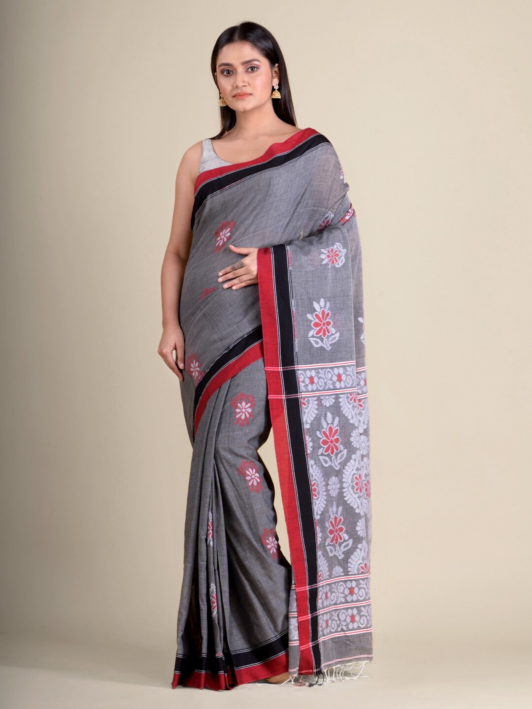 

Mitera Grey & Red Floral Pure Cotton Handloom Saree