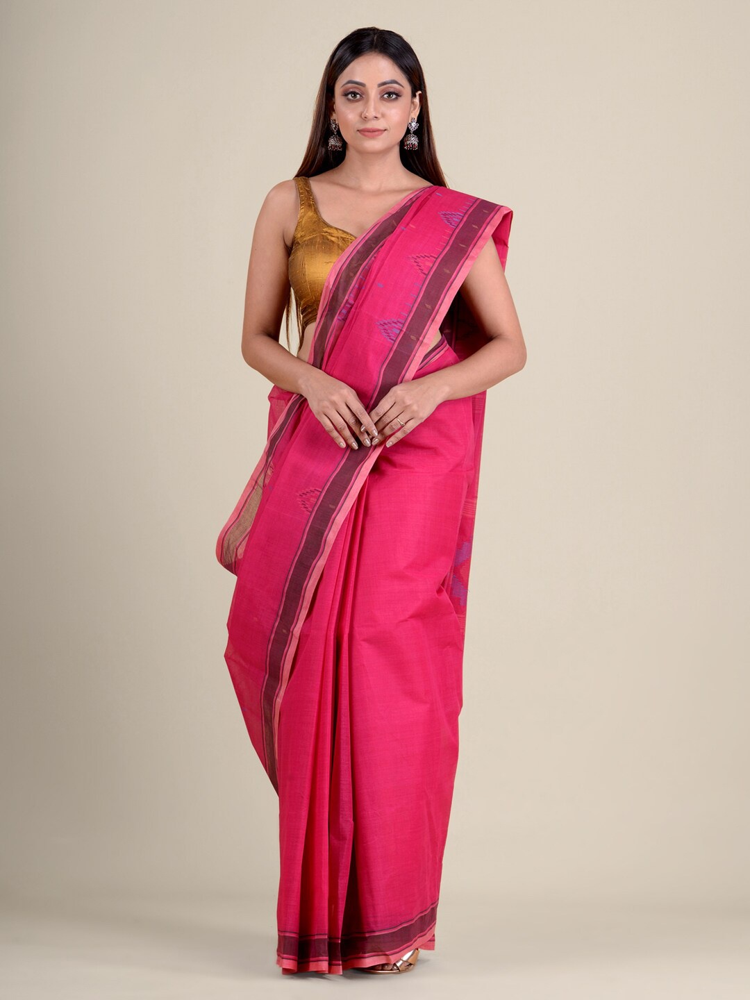 

Mitera Pink & Grey Ethnic Motifs Pure Cotton Taant Handloom Saree