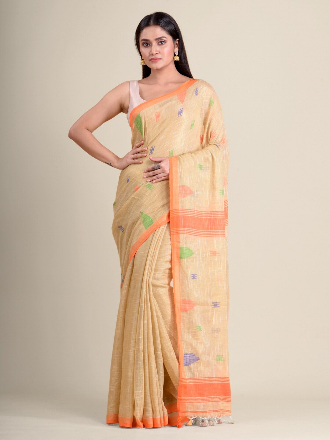 

Mitera Beige & Orange Woven Design Pure Cotton Handloom Saree