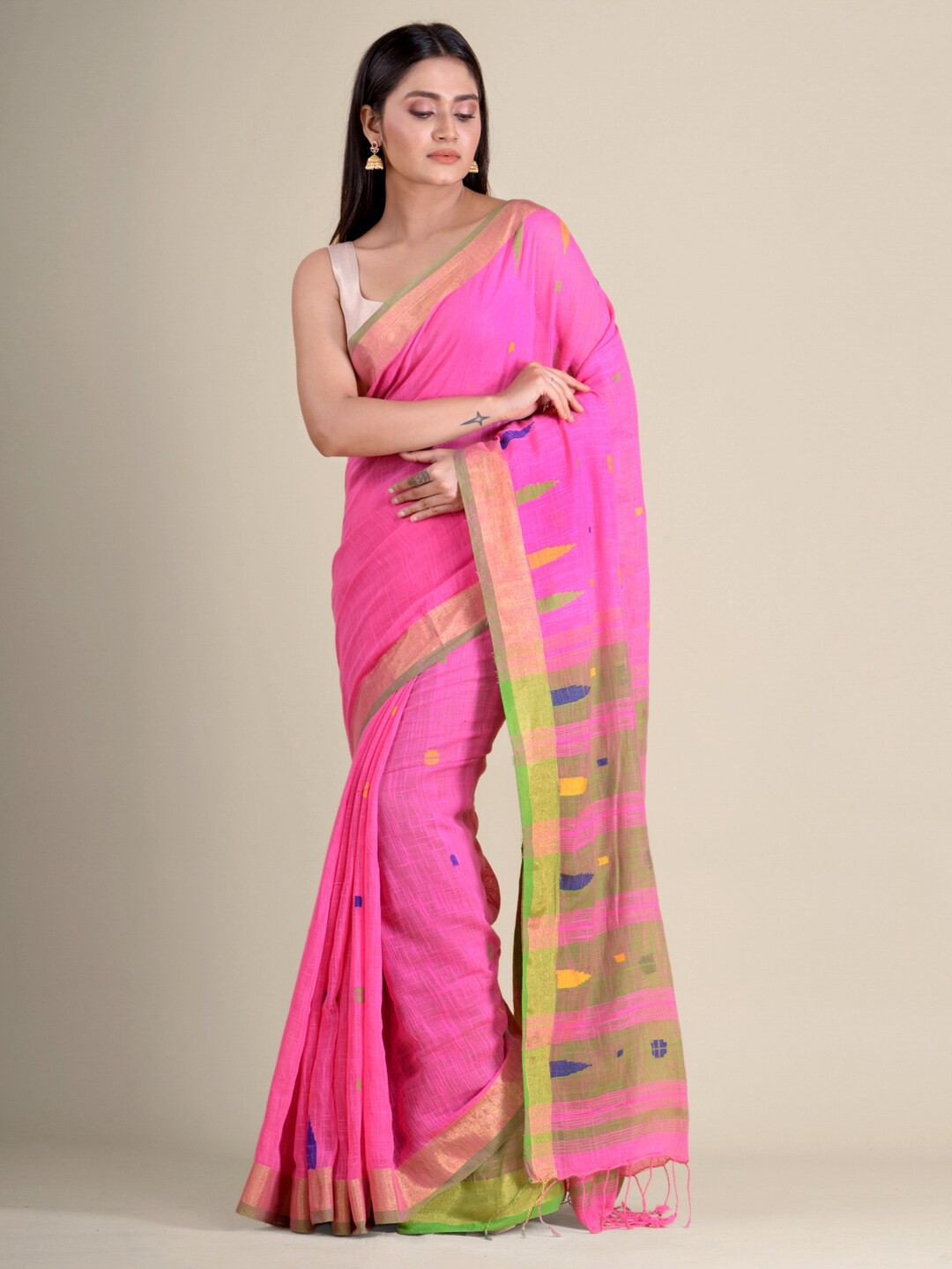 

Mitera Pink & Green Woven Design Pure Cotton Handloom Saree