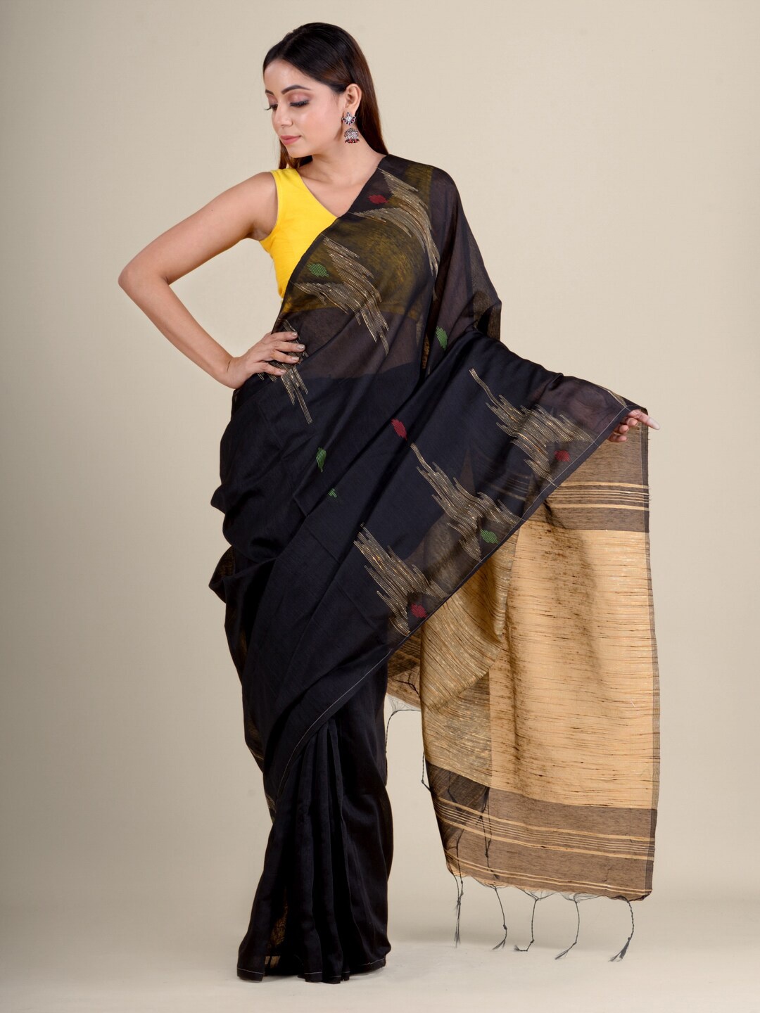 

Mitera Black & Beige Woven Design Pure Cotton Handloom Saree