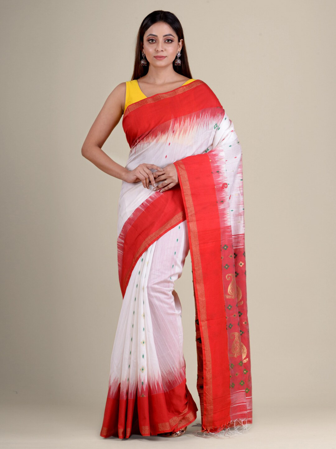 

Mitera White & Red Paisley Pure Cotton Handloom Saree