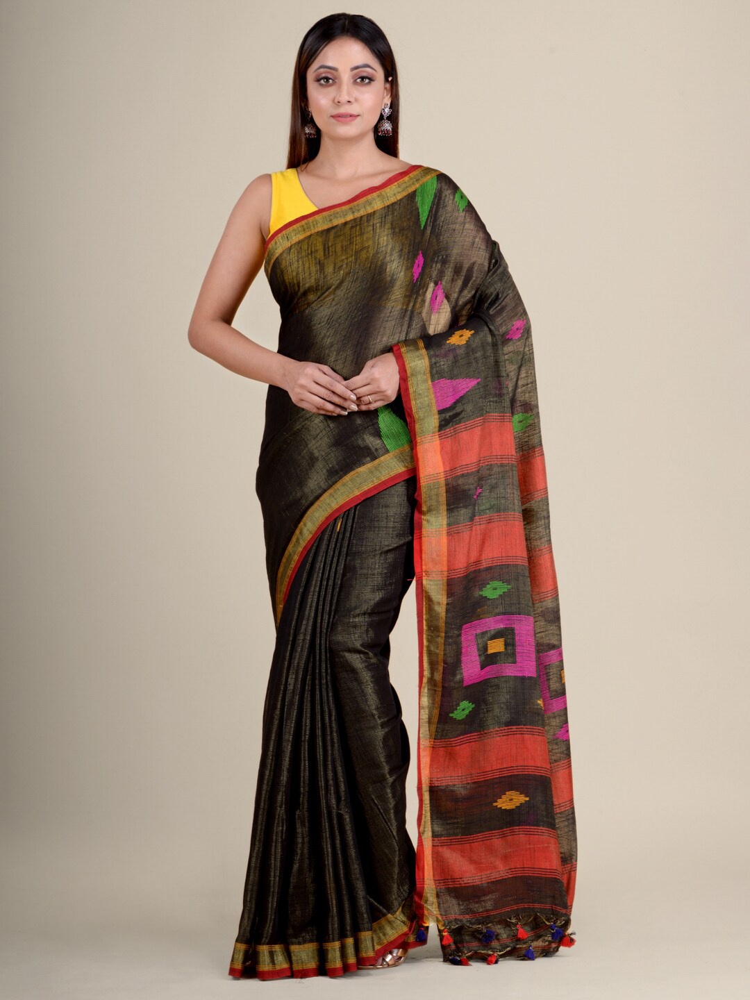 

Mitera Black & Red Woven Design Pure Cotton Handloom Saree